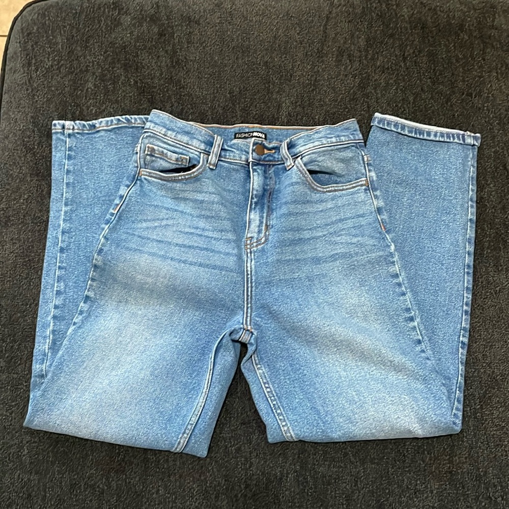 Mom Jean fashion nova